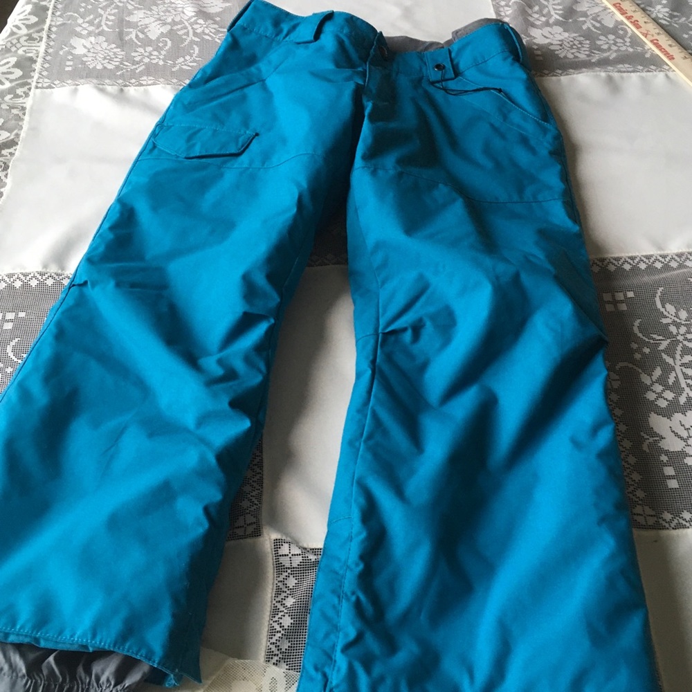 The White Collection Snowboard/ski pants Sz 5/6